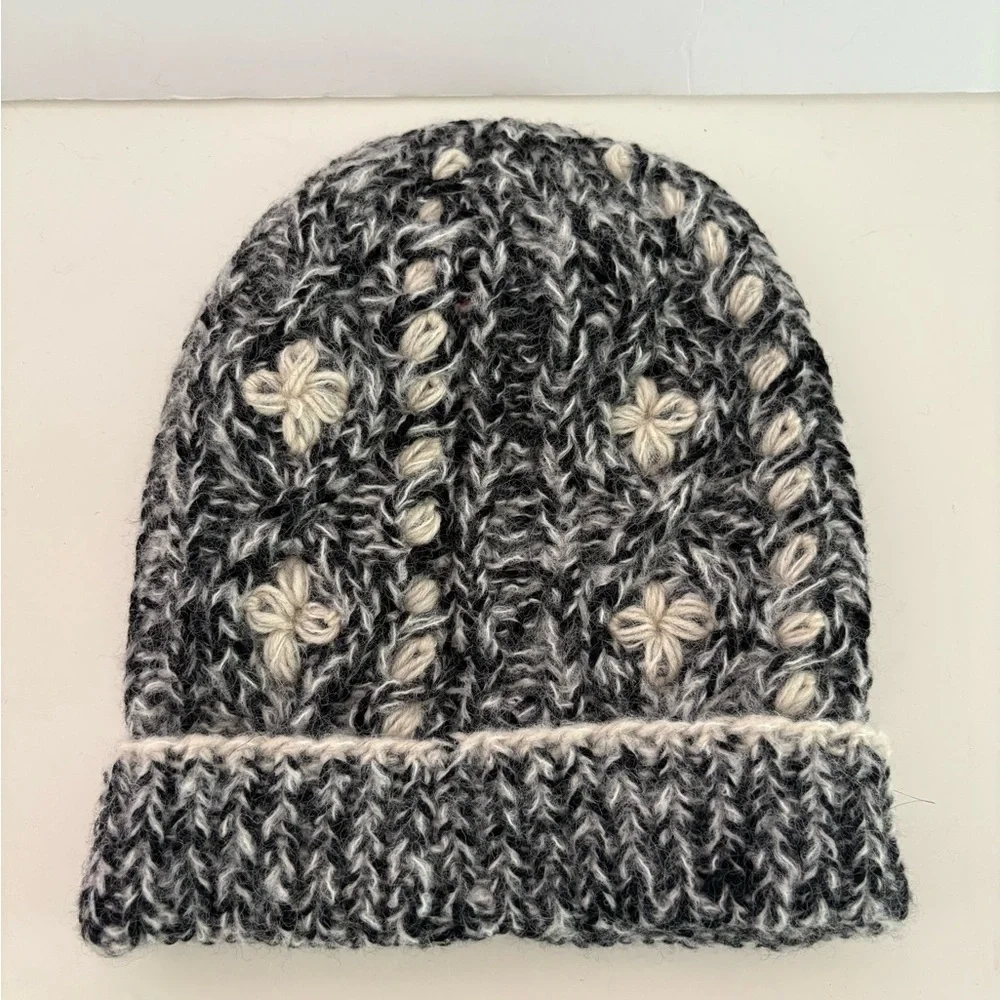 NWOT Free People Bsbee Handknit Beanie